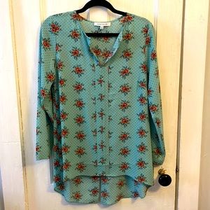 Rose+Olive long sleeve floral high-low blouse S